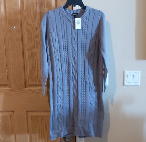 Torrid nwt gray cable - torrid,